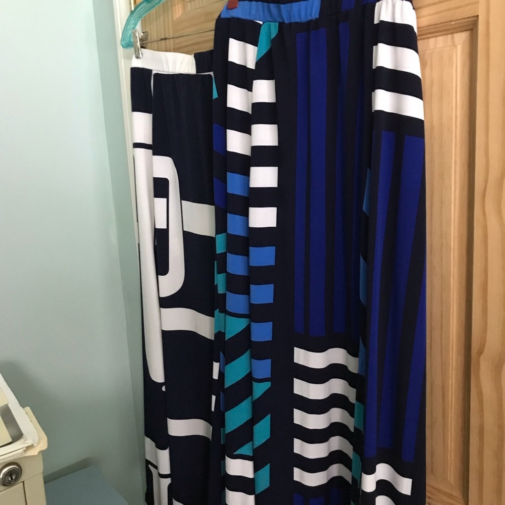 Susan Graver Geometric Blue and Black Midi Skirt